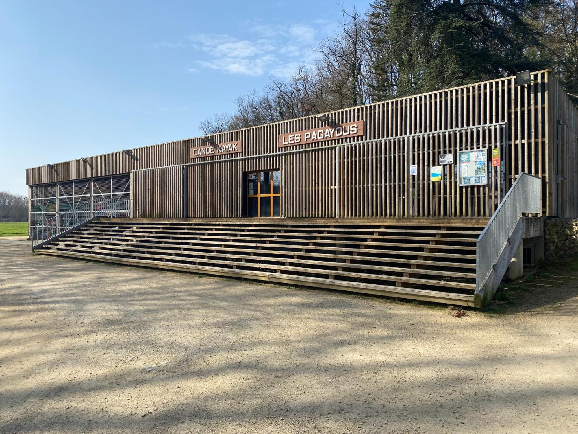 Logis Hotel Le Saint Georges Vivonne Exterior foto