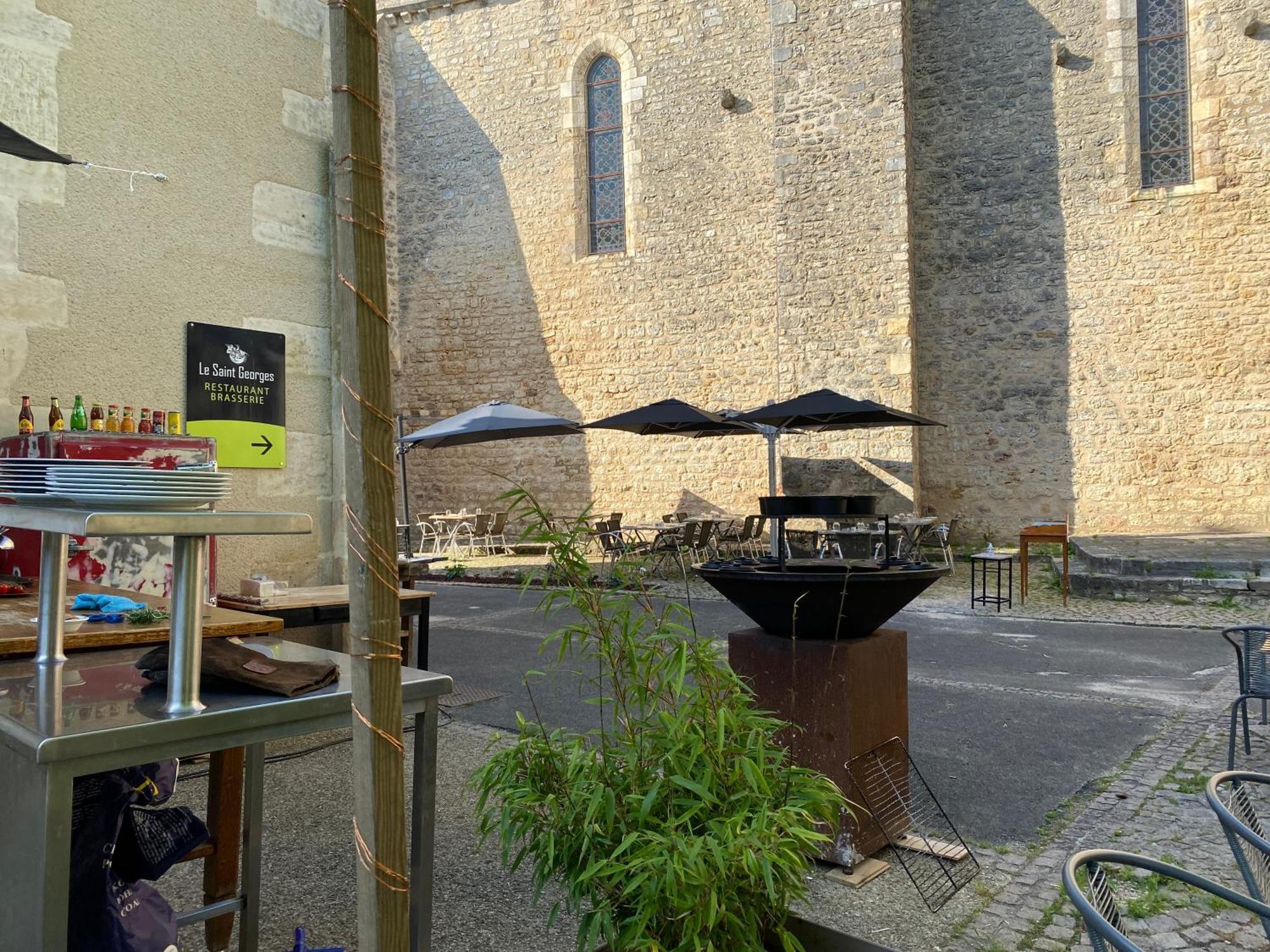 Logis Hotel Le Saint Georges Vivonne Exterior foto