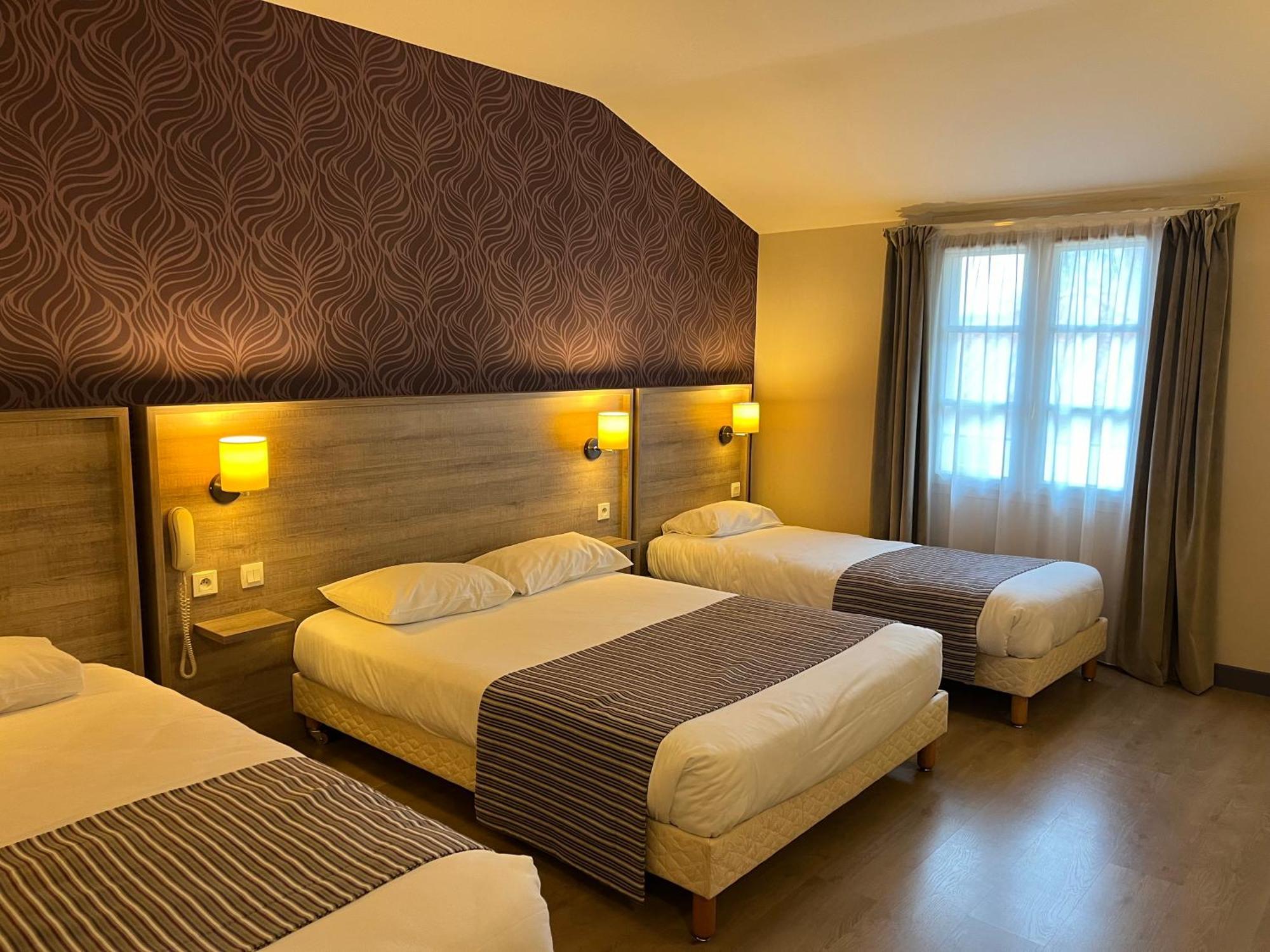 Logis Hotel Le Saint Georges Vivonne Exterior foto