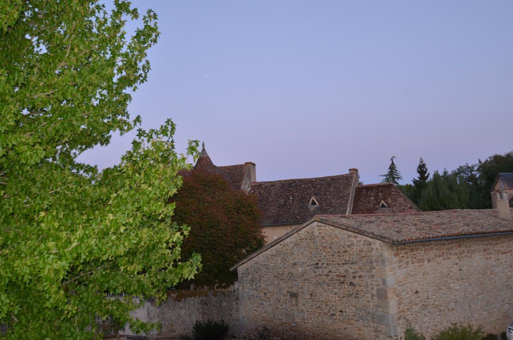 Logis Hotel Le Saint Georges Vivonne Exterior foto
